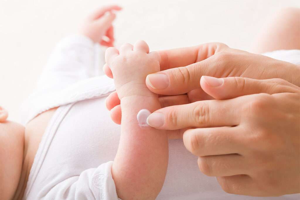 baignoire bébé pliable sur pied