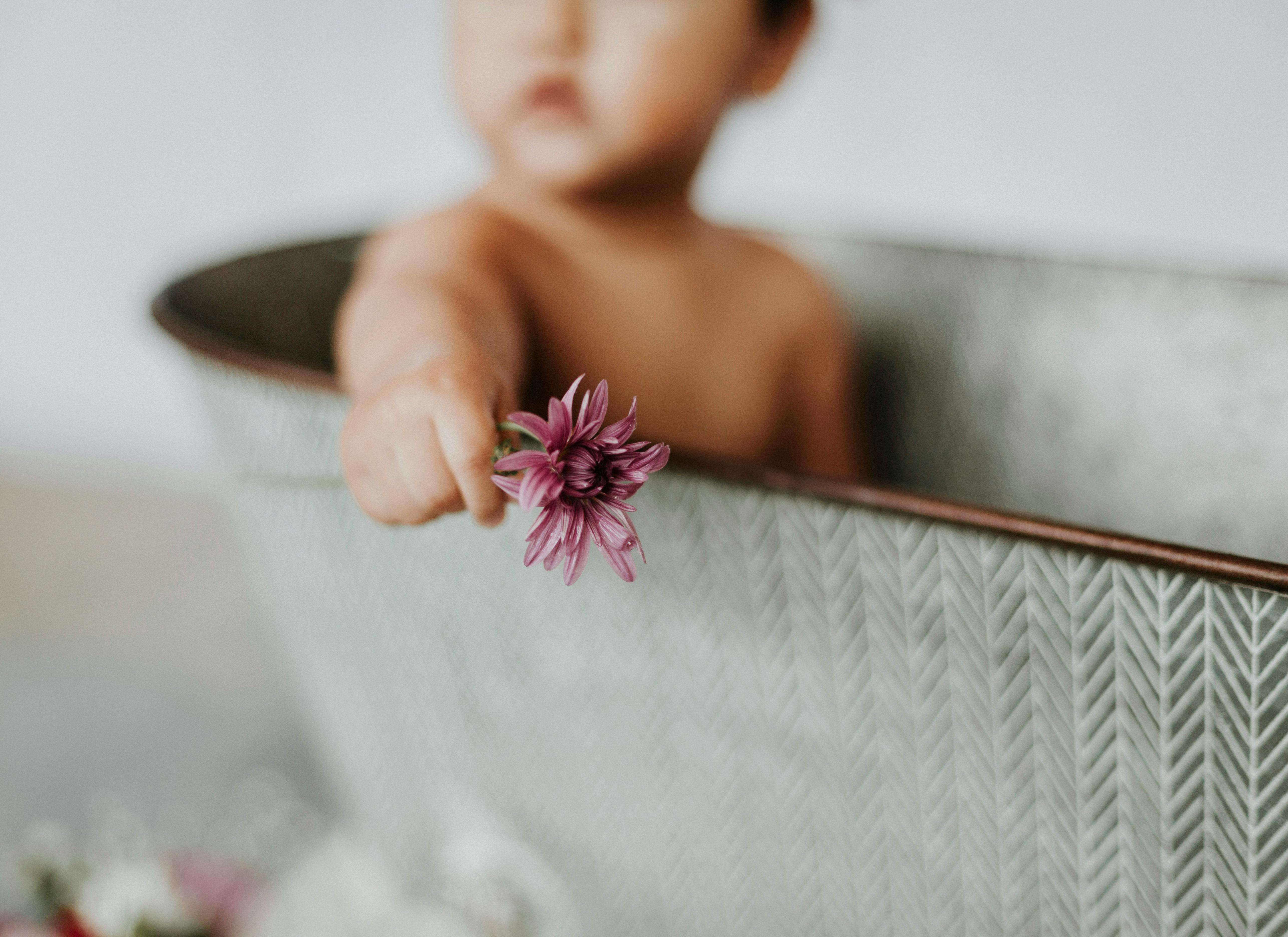 baignoire bébé sur pied pliable
